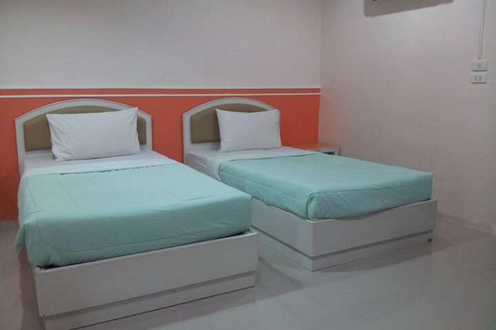 Room 3 of 16