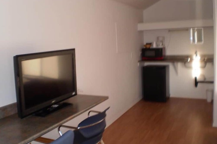 Room 6 of 22