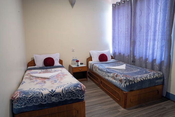 Room 12 of 60