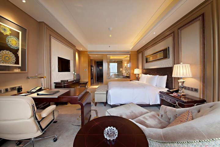 Room 13 of 45