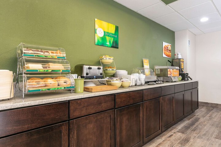 Breakfast/Coffee Service 25 of 29