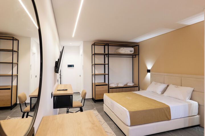 Room 63 of 108
