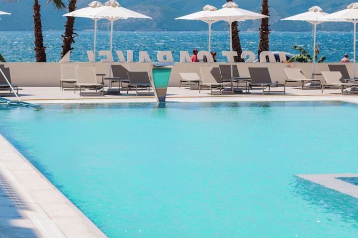 Pool 31 of 43