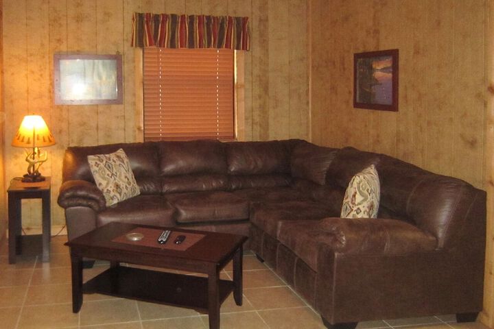 Room 9 of 18