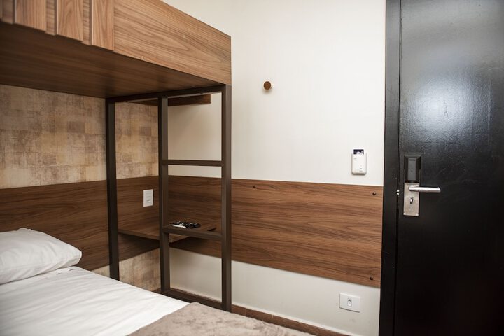 Room 5 of 37