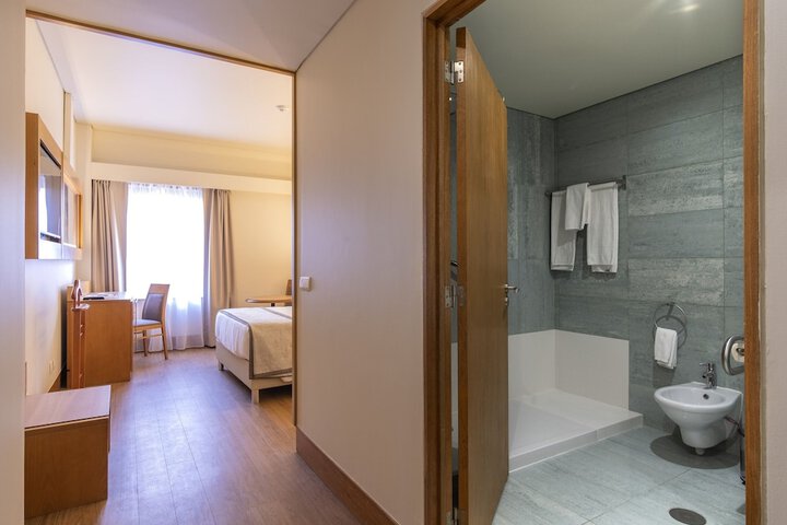 Room 49 of 169