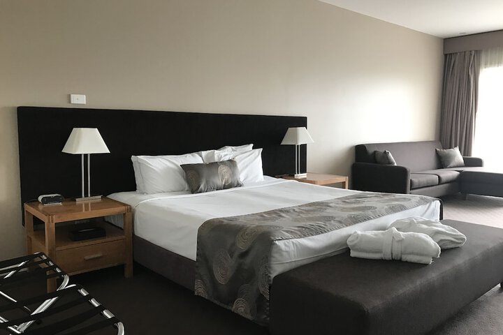 Room 10 of 31