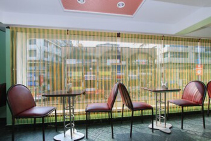 Dining 20 of 21