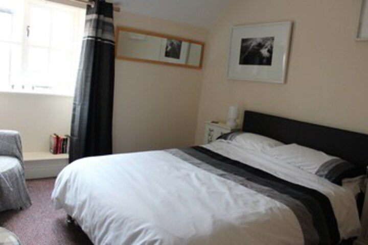Room 12 of 19