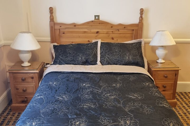 Room 16 of 33