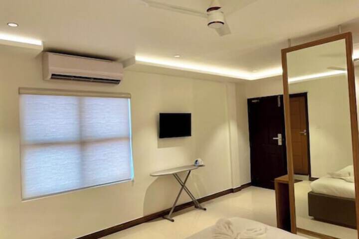 Room 16 of 97
