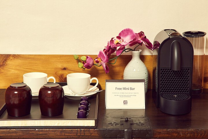 Breakfast/Coffee Service 21 of 57