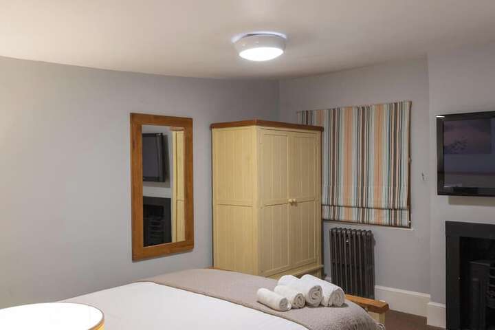 Room 35 of 64