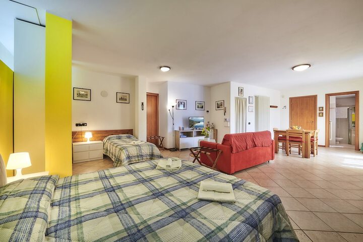 Room 45 of 117
