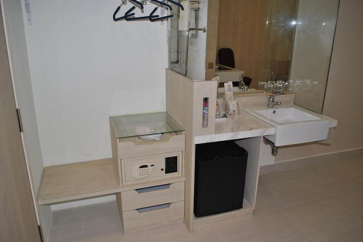 Room 35 of 45