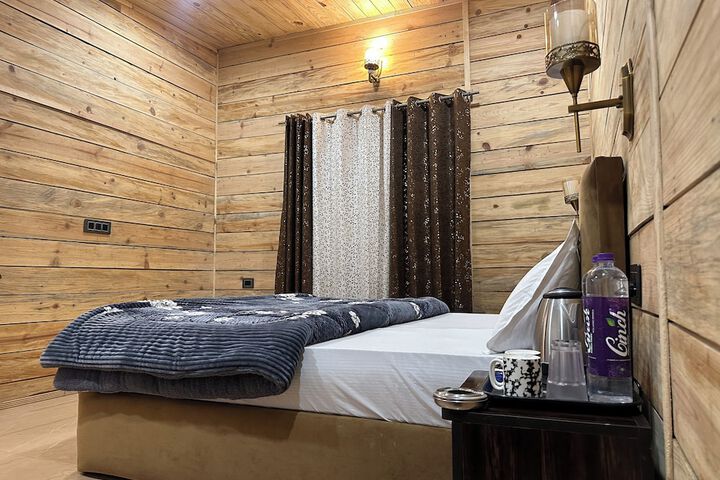 Room 34 of 69