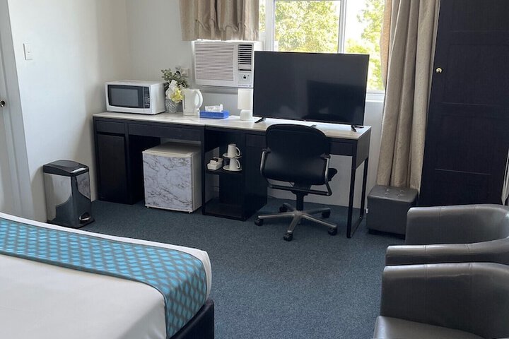 Room 10 of 26