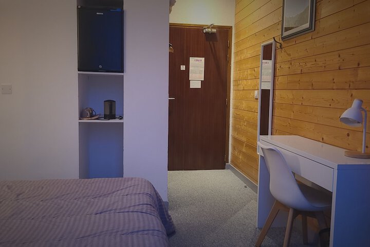 Room 18 of 38