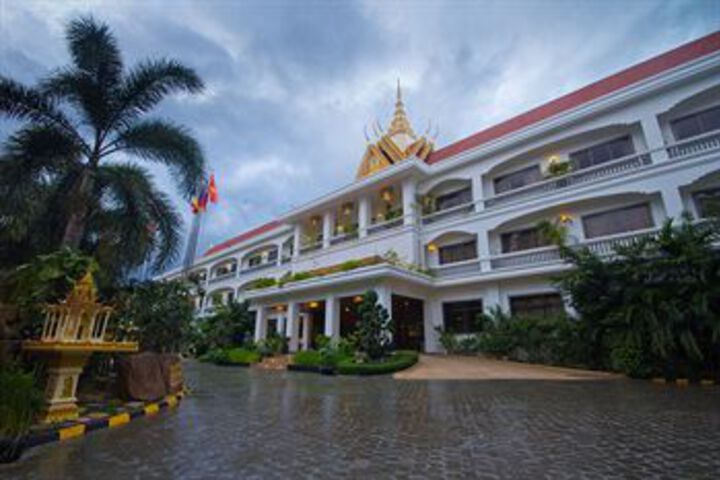 Hotel 52 of 81