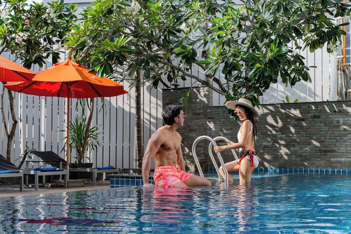 Hotel Pool