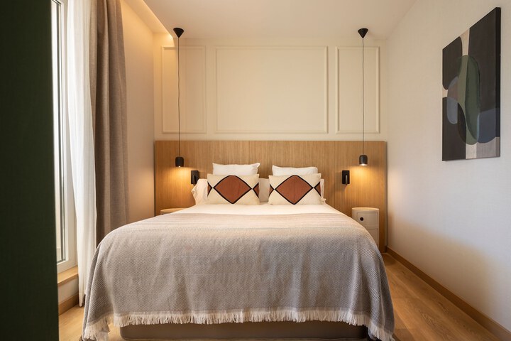 Room 6 of 43