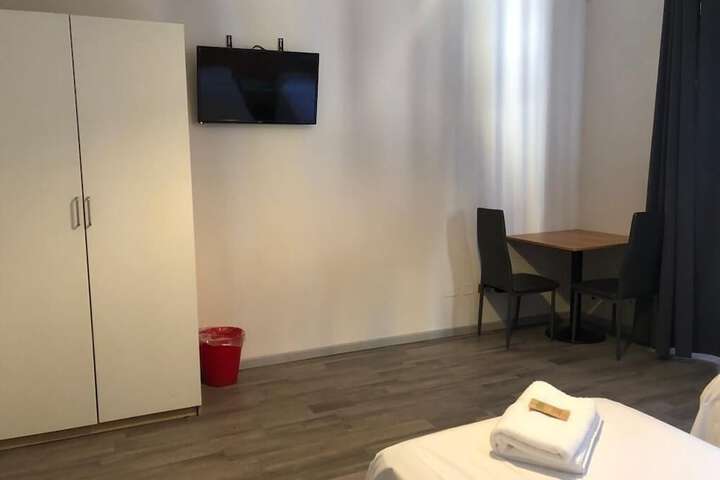 Room 12 of 43