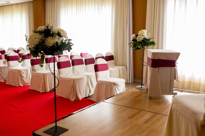 Ballroom/Hall 45 of 78