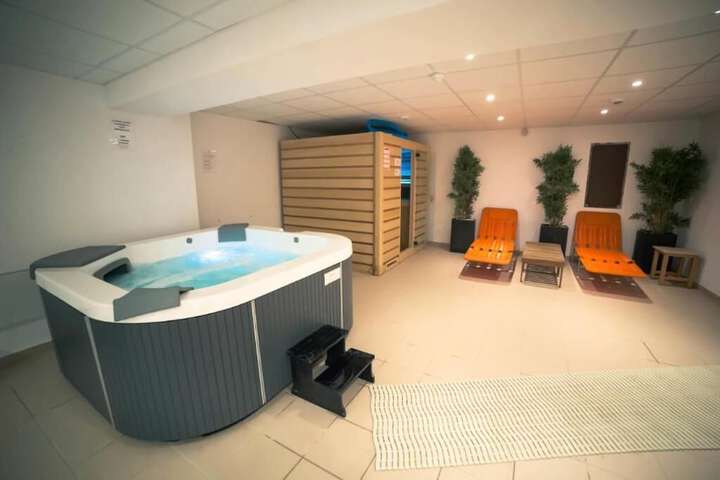 Spa 27 of 49