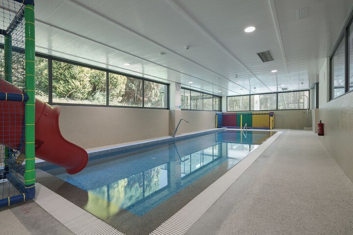Pool 13 of 30