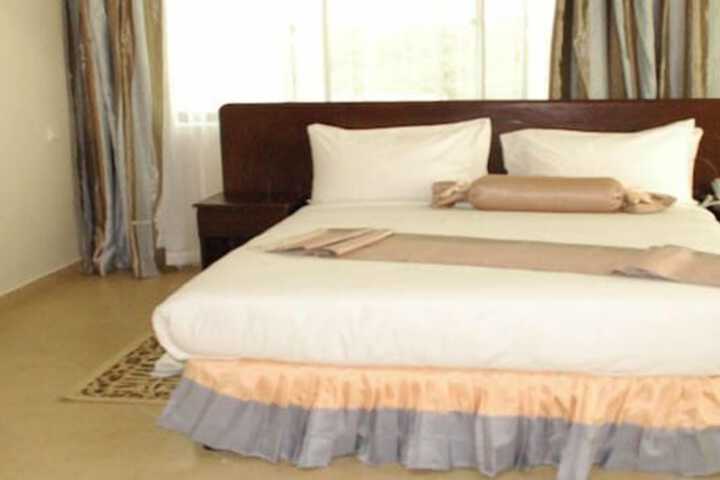 Room 8 of 41