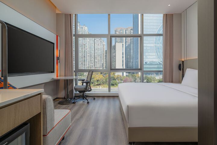 Room 42 of 79