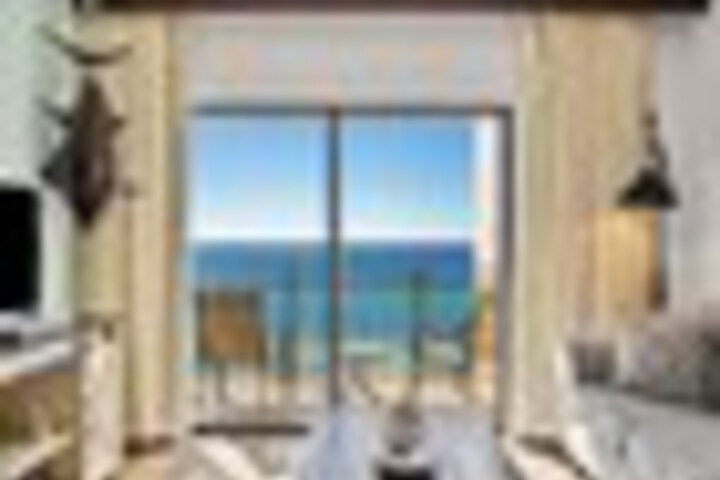 Room 212 of 444