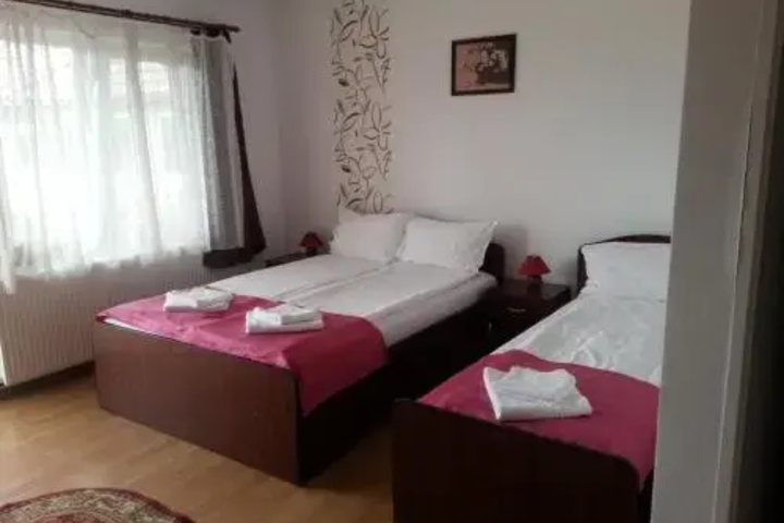 Room 3 of 14