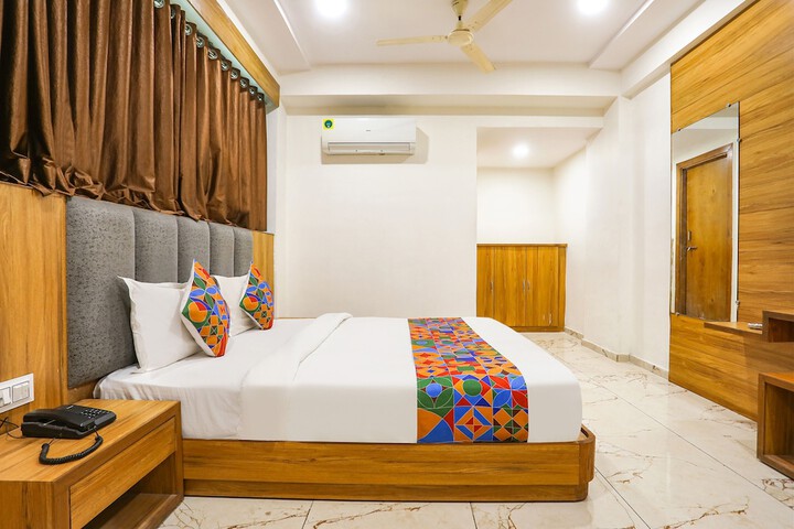 Room 20 of 34
