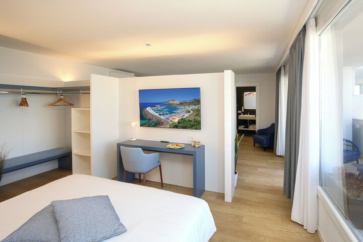Room 111 of 221