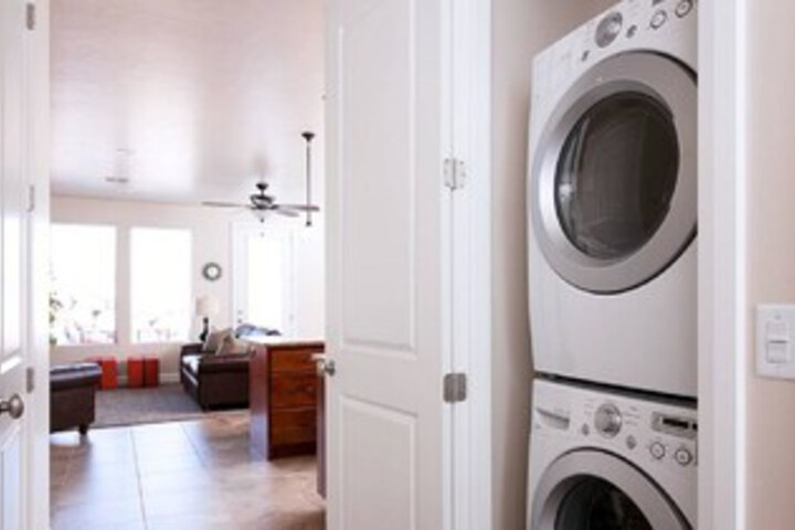 Laundry 22 of 48