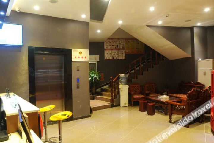 Hotel Interior 10 of 16