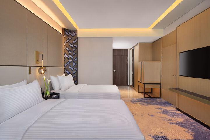 Room 36 of 90