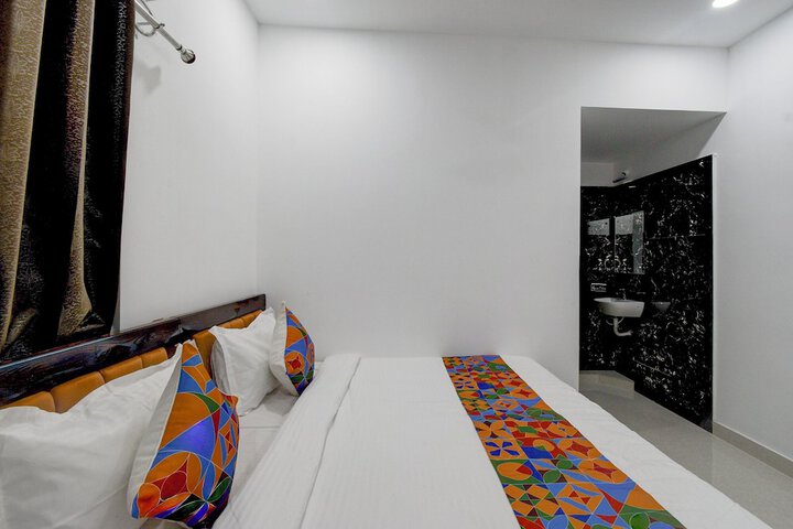 Room 16 of 39