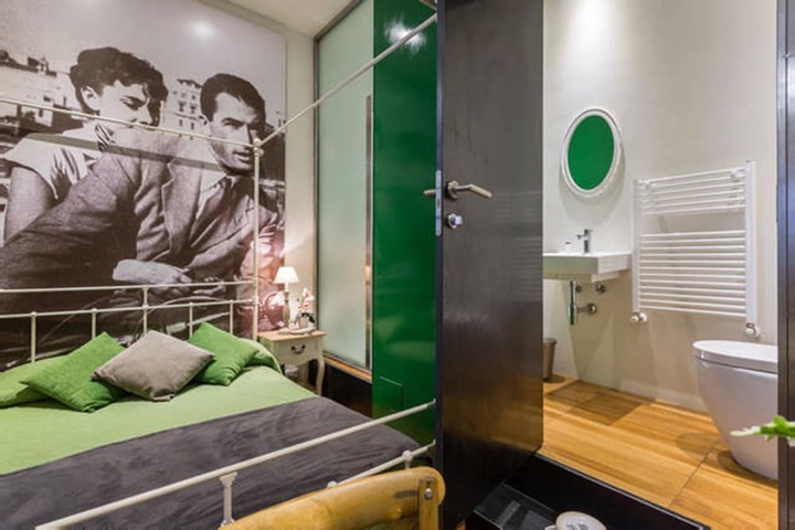 Room 18 of 43