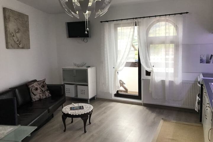 Room 9 of 18