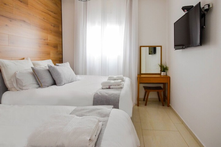 Room 83 of 315