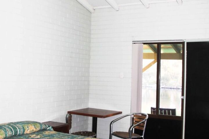 Room 5 of 24