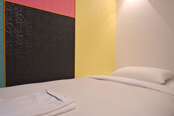 Room 32 of 55