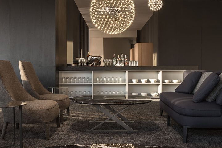 Lounge 222 of 267