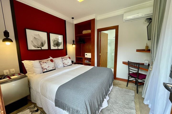 Room 21 of 104