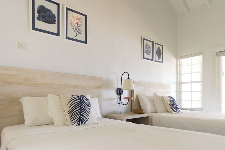 Room 10 of 82