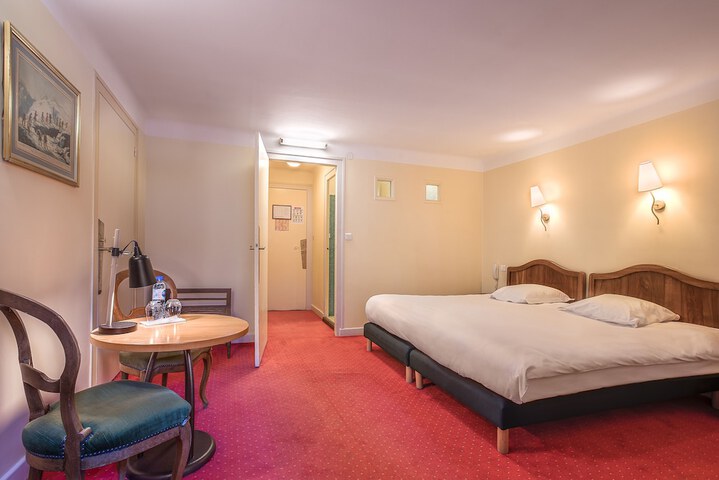 Room 9 of 56