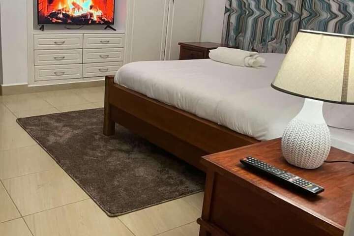 Room 4 of 27