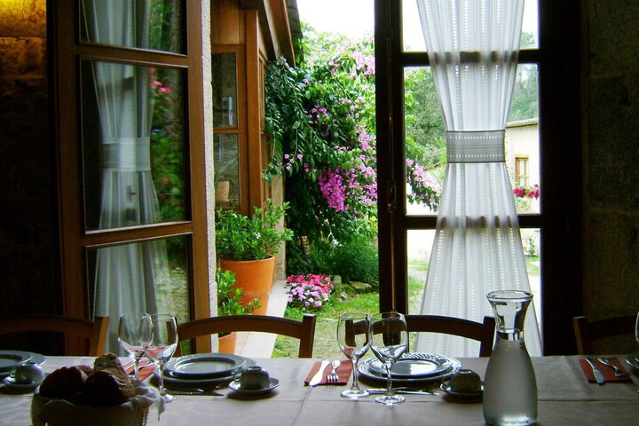 Dining 14 of 28